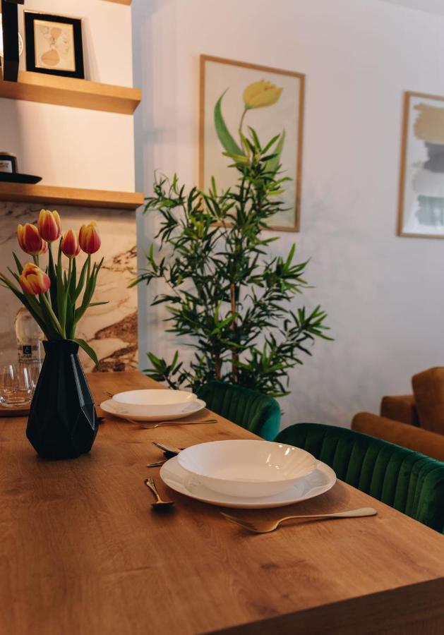 Tulip Apartment ออราแด ภายนอก รูปภาพ