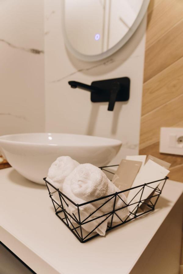 Tulip Apartment ออราแด ภายนอก รูปภาพ